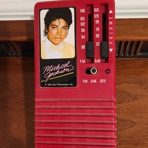 American Vintage Red Portable Radio